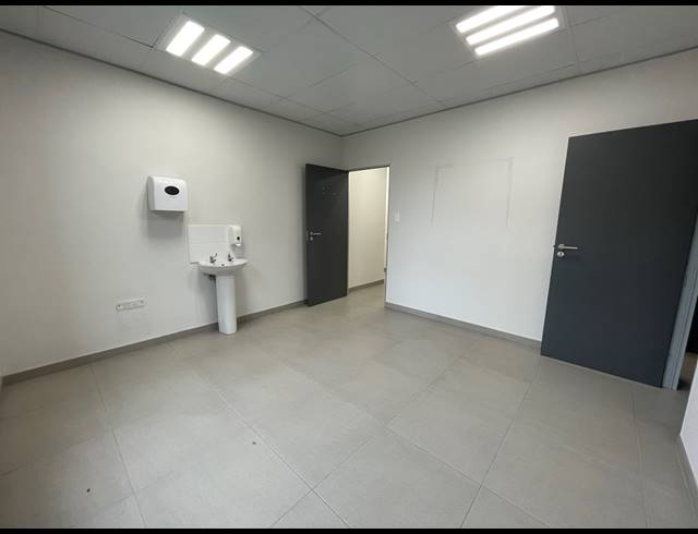 216M² OFFICE TO LET IN ROSEBANK